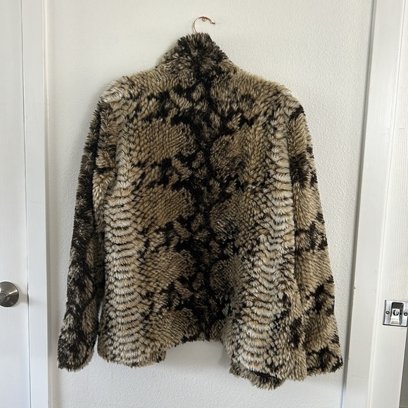 Unreal Fur Fame Faux Fur Jacket, RTR - Picture 10 of 12